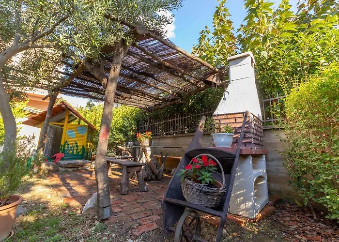 For Families With Children Banjol, Rab - 19804 Appartamento