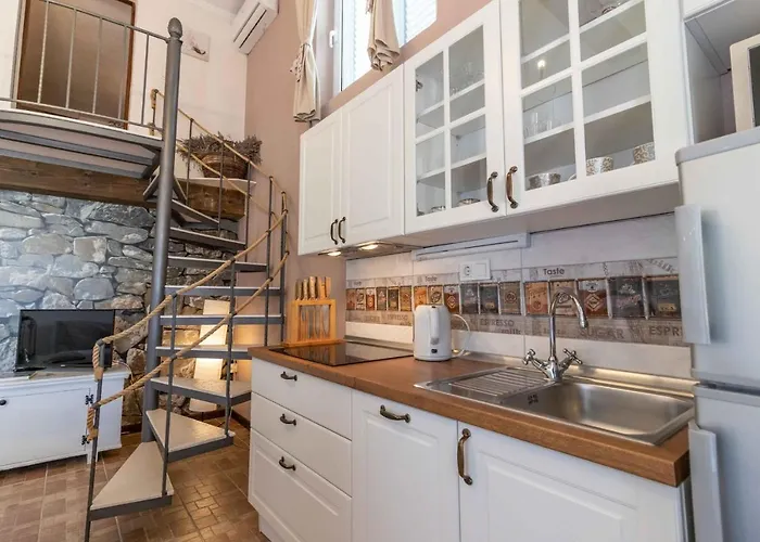 Appartamento For Families With Children Banjol, Rab - 19804 Banjol